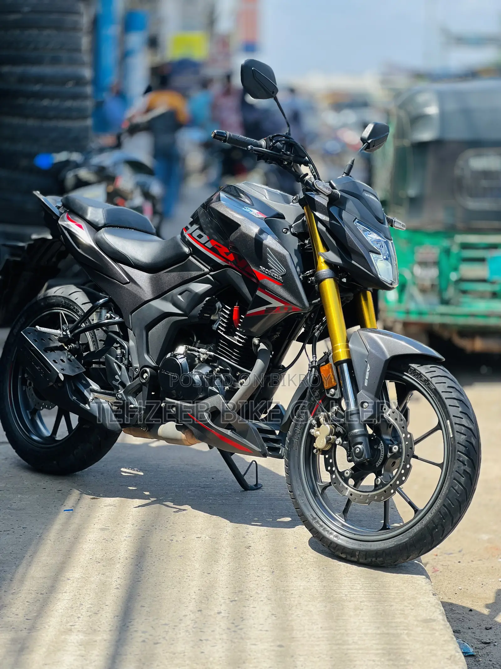 Honda Hornet 2.0 2025 Black