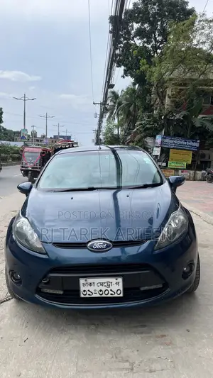 ফোর্ড ফিয়েস্তা ১.৪ অটোমেটিক ২০১০ বারগান্ডি