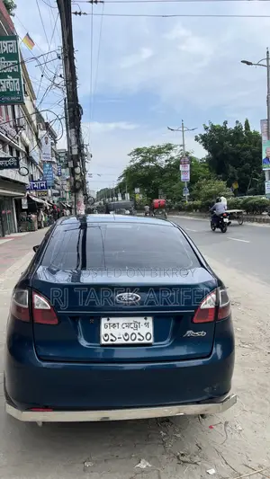 ফোর্ড ফিয়েস্তা ১.৪ অটোমেটিক ২০১০ বারগান্ডি