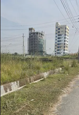 ৬০ ফুট সড়ক সংলগ্ন ৩ কাঠা পার্ক ভিউ দক্ষিণমুখী প্লট সেক্টর-১৫/বি