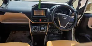 টয়োটা নোয়া ২০১৬ পার্ল