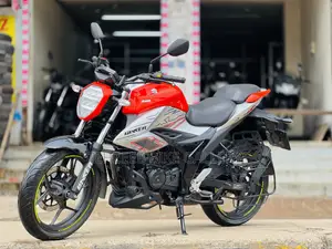 Suzuki Gixxer 2025 Orange