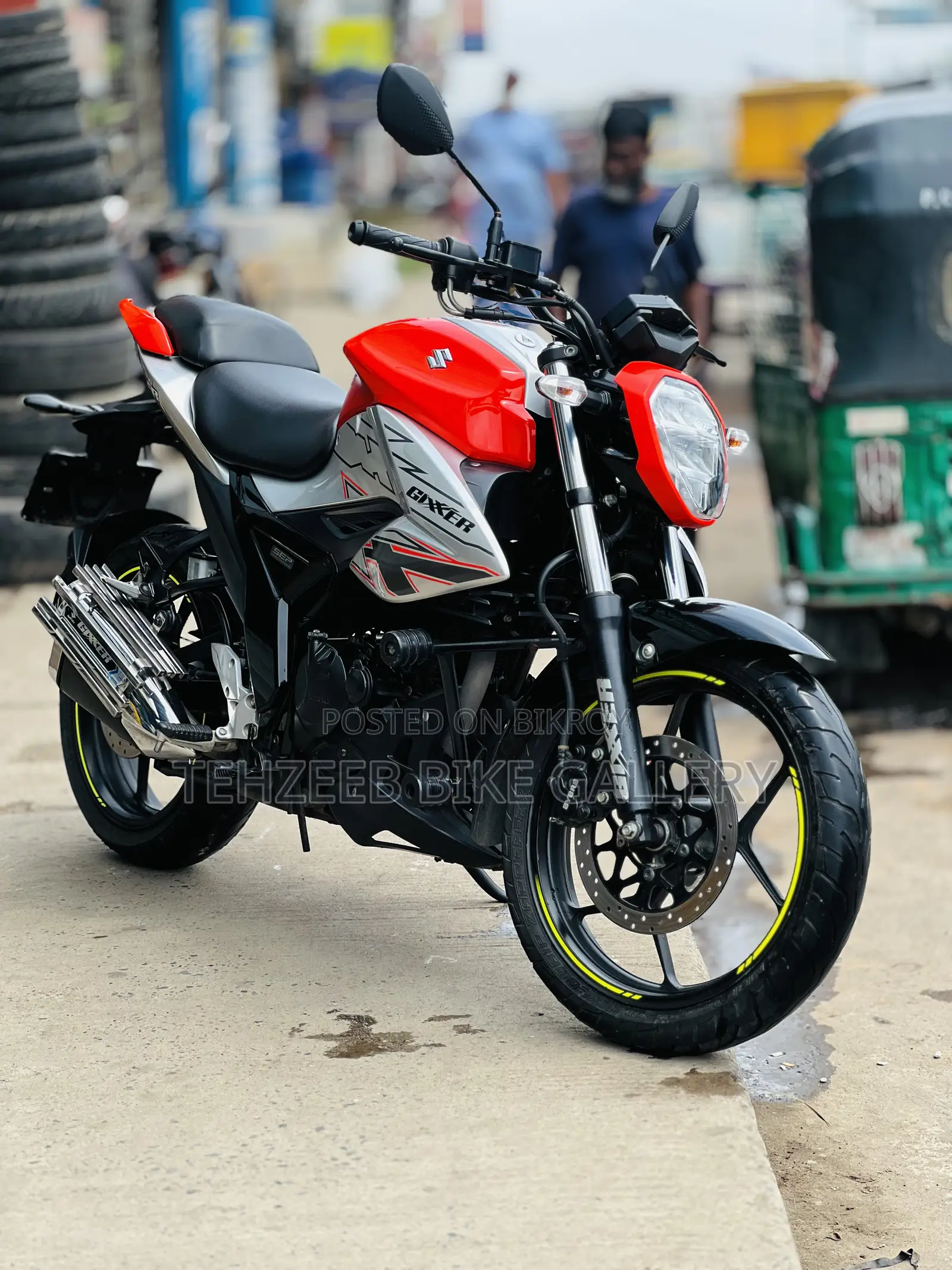 সুজুকি জিক্সার ২০২৫ কমলা