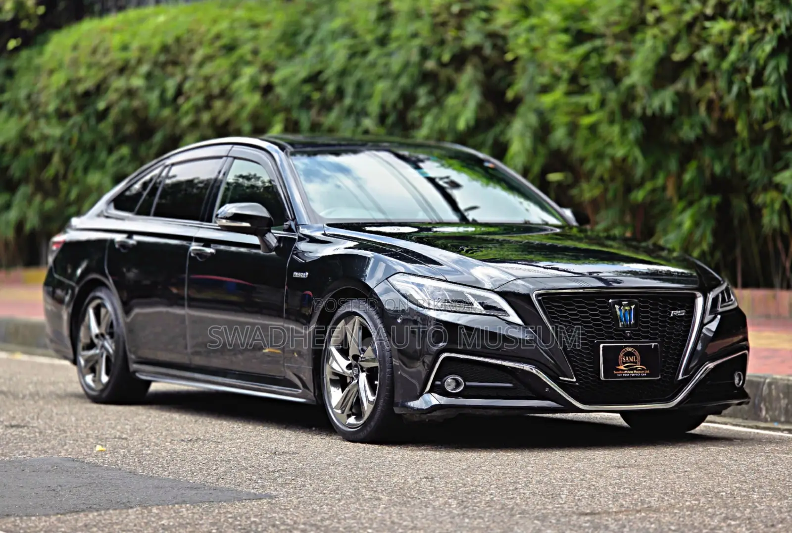 Toyota Crown 2018 Black