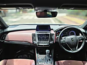 Toyota Crown 2018 Black