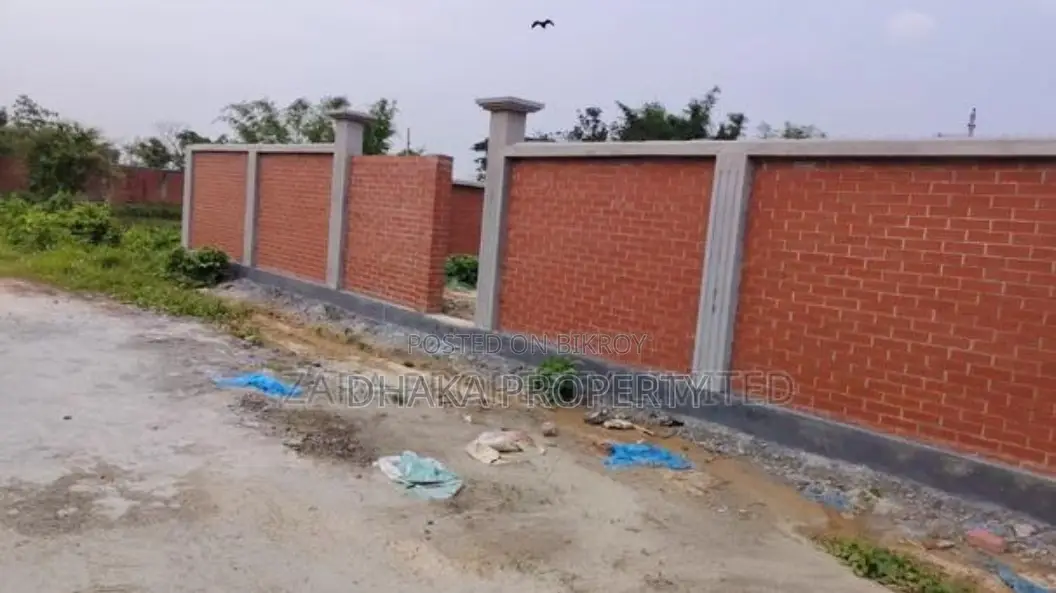 300ft Expressway 5 Katha North Facing at Sector-10