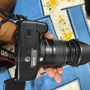 Canon EOS 700D DSLR Camera + 18-55mm Lens