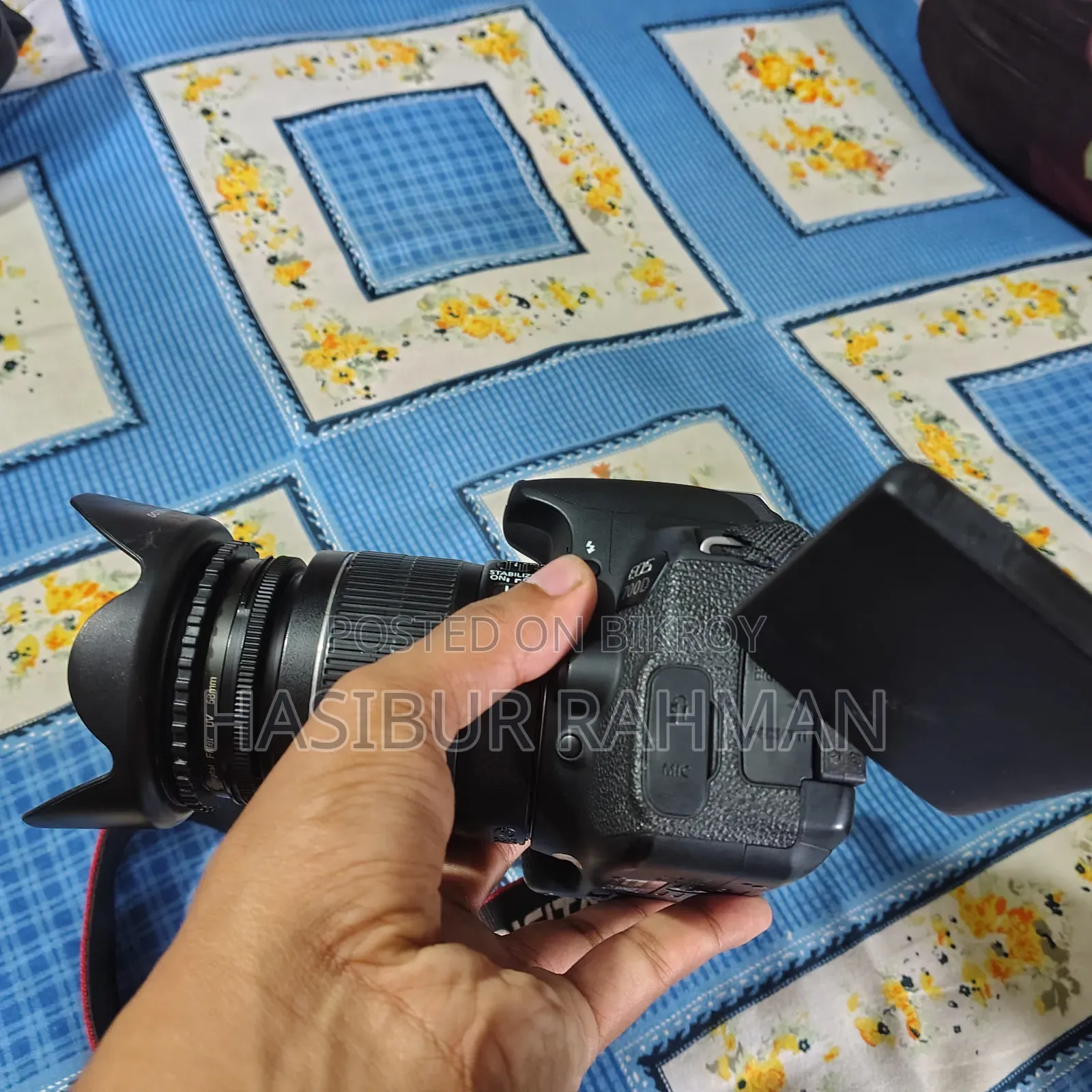 Canon EOS 700D DSLR Camera + 18-55mm Lens