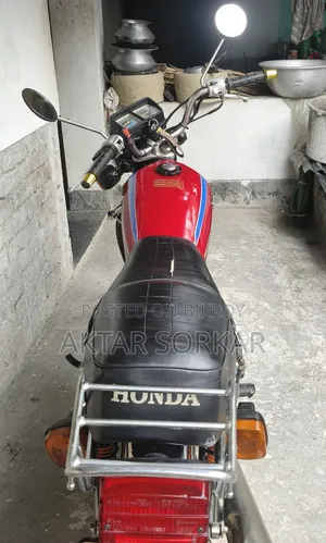 Honda CG110 2000 Red