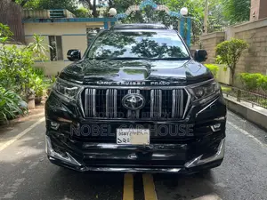 Toyota Land Cruiser Prado 2019 Black