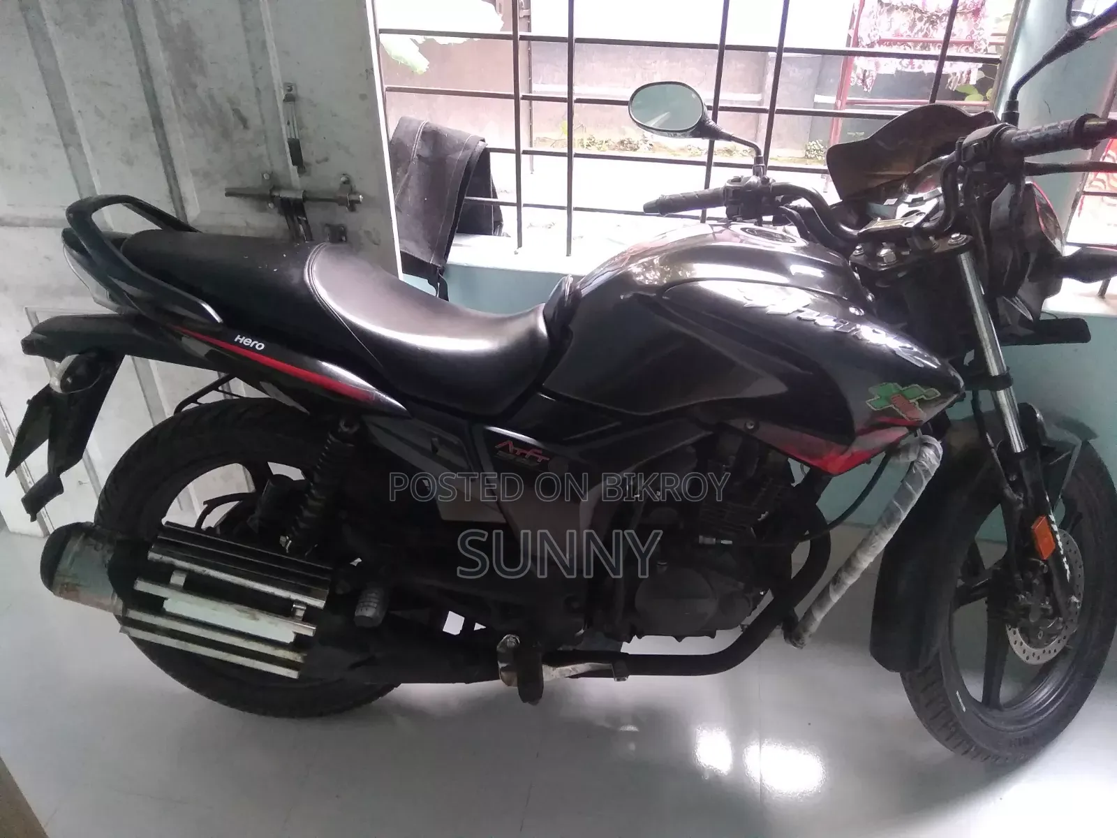 হিরো হাঙ্গার ১৫০আর ডুয়াল ডিস্ক এবিএস ২০১৭ ব্ল্যাক