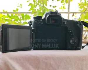 Canon EOS 760D