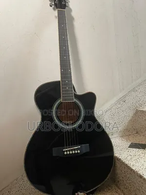  বিক্রির জন্য ভালো মানের গিটার