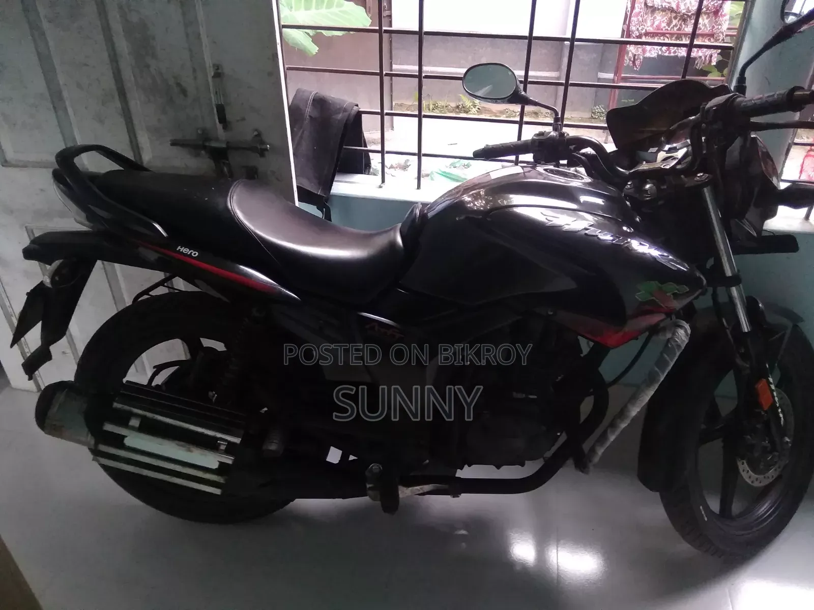 হিরো হাঙ্গার ১৫০আর ডুয়াল ডিস্ক এবিএস ২০১৭ ব্ল্যাক