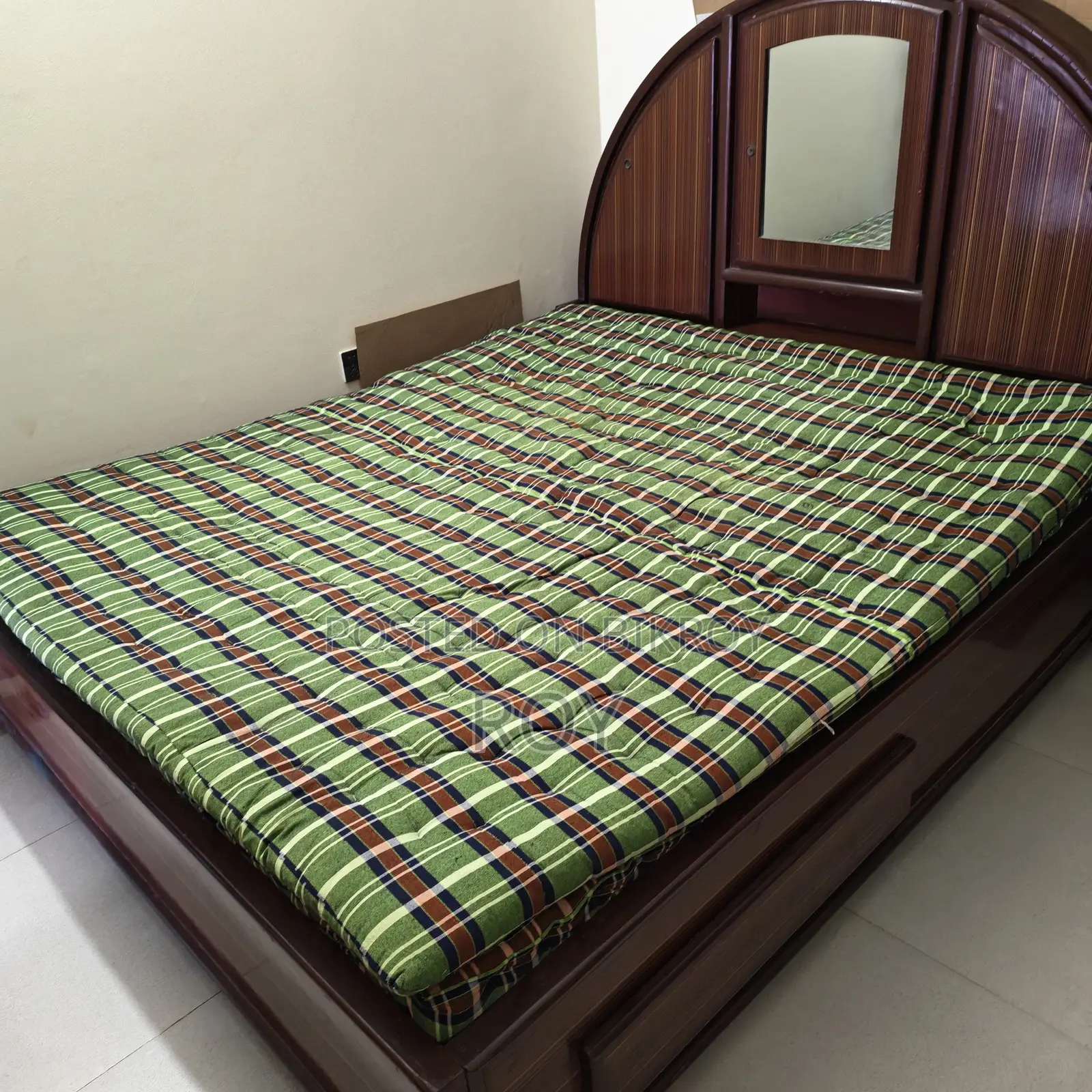 King Size Wood Veneer Plywood Bed + Jajim