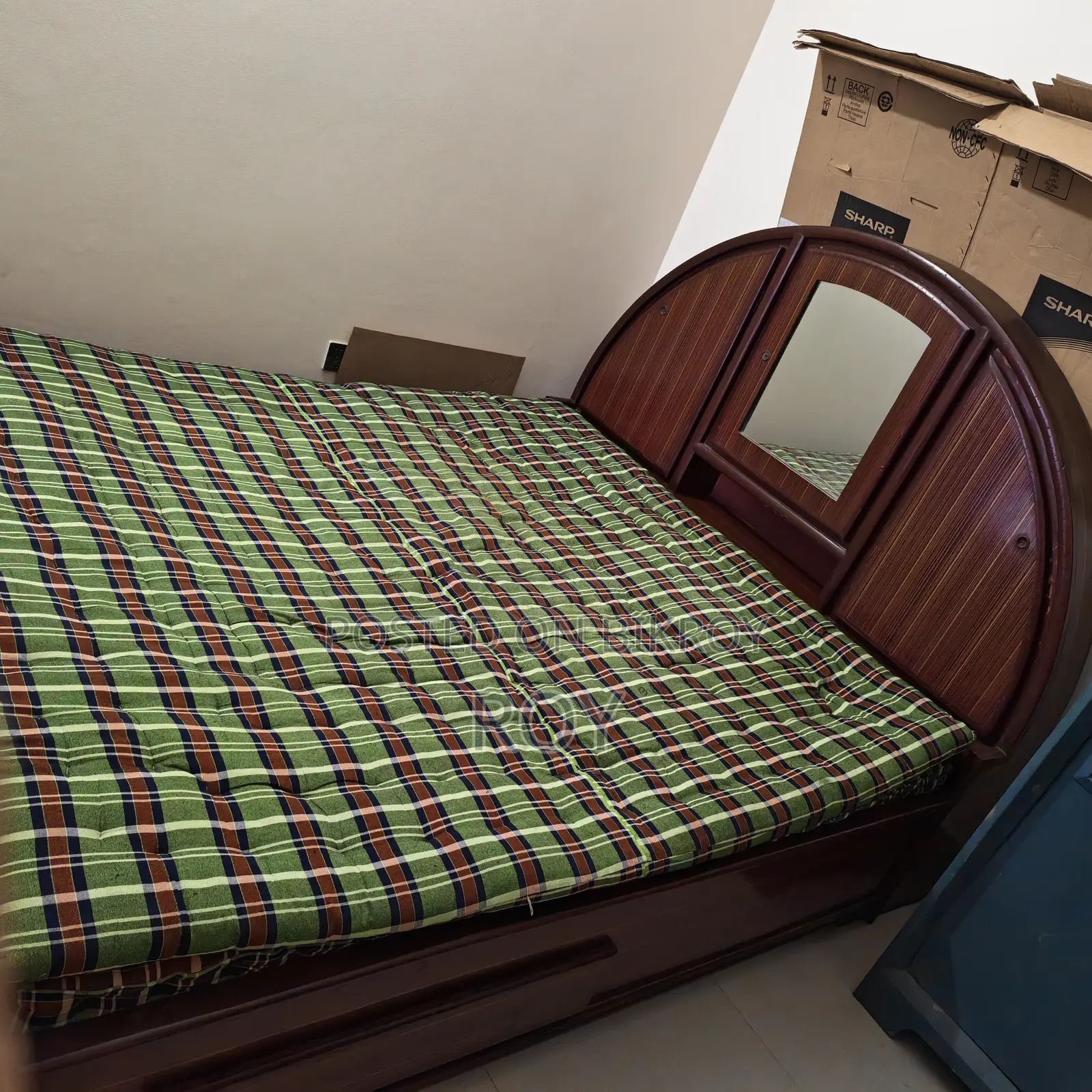King Size Wood Veneer Plywood Bed + Jajim