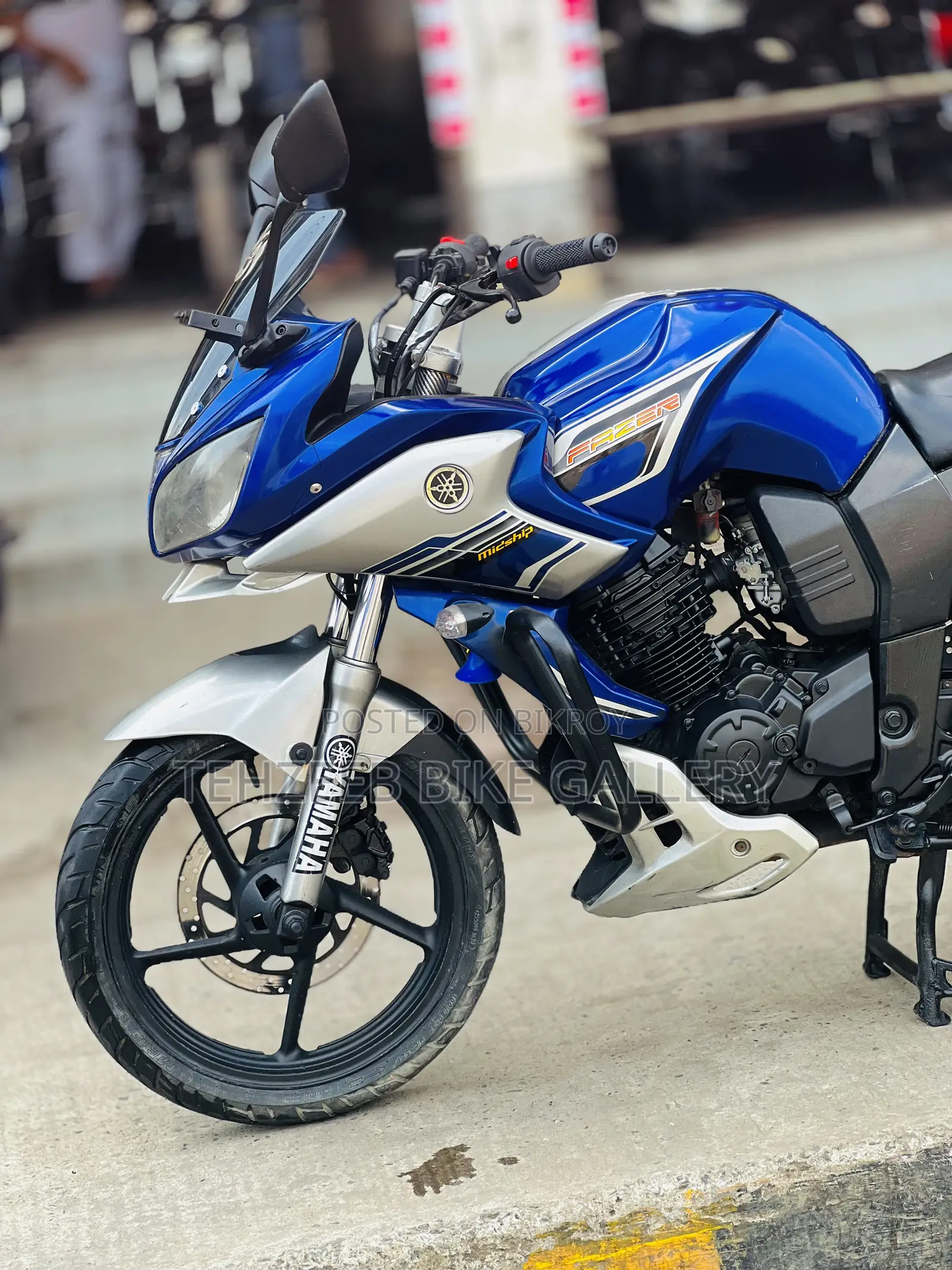 ইয়ামাহা ফাজার ভি১ ২০১৪ ব্লু