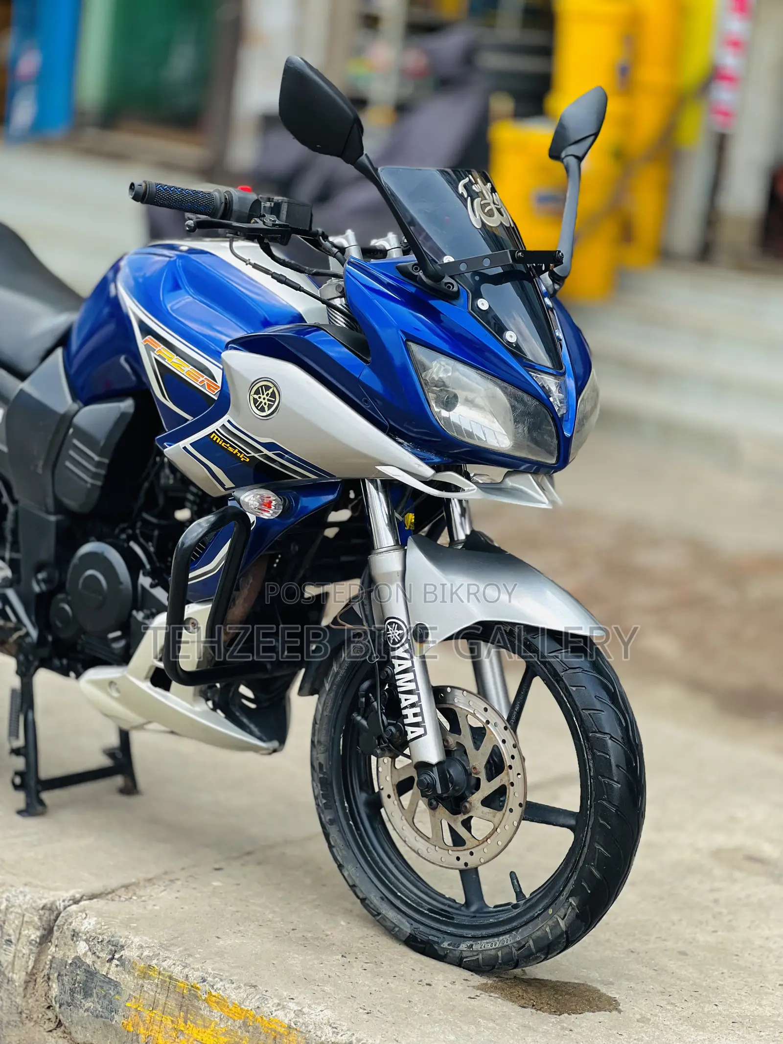 ইয়ামাহা ফাজার ভি১ ২০১৪ ব্লু