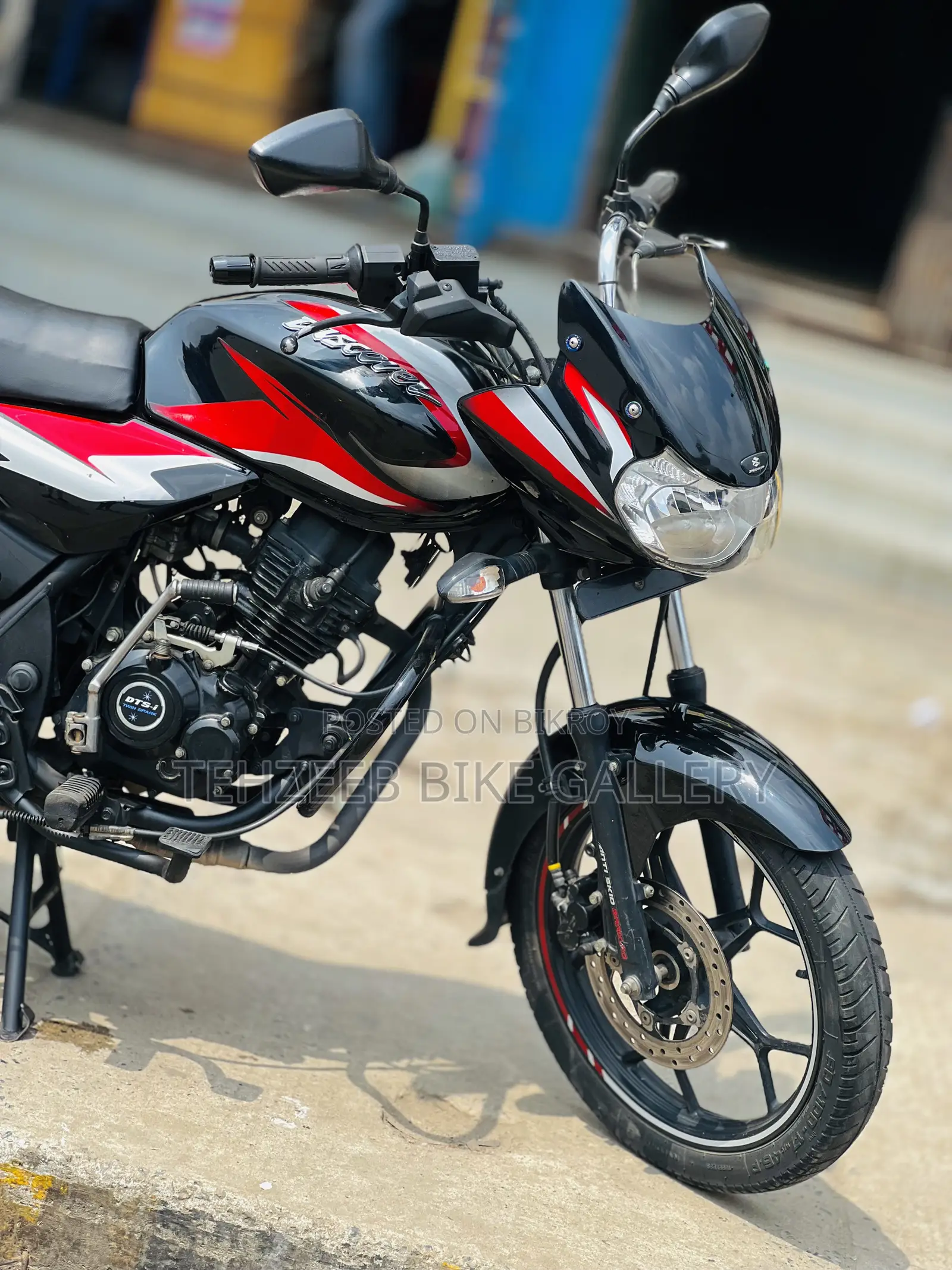 Bajaj Discover 125 2021 Black