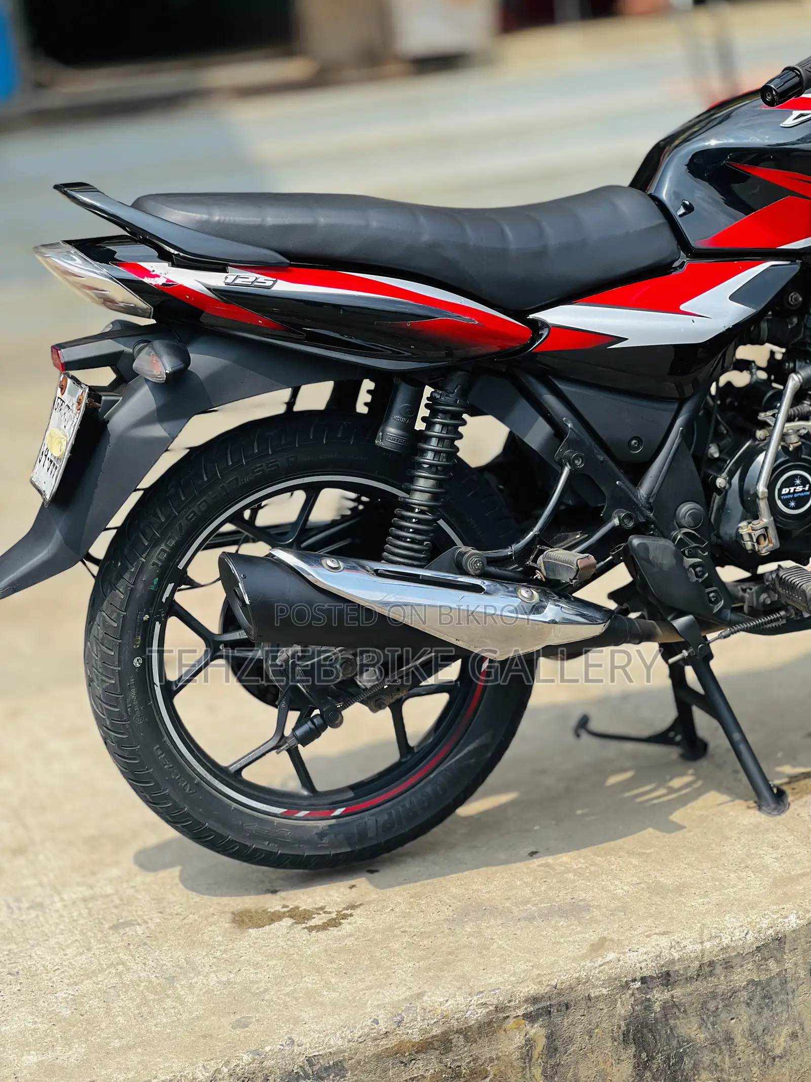 Bajaj Discover 125 2021 Black