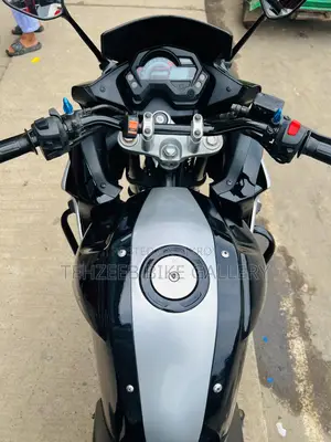 যমাহা ফেজার ভি১ ২০১৪ কালো
