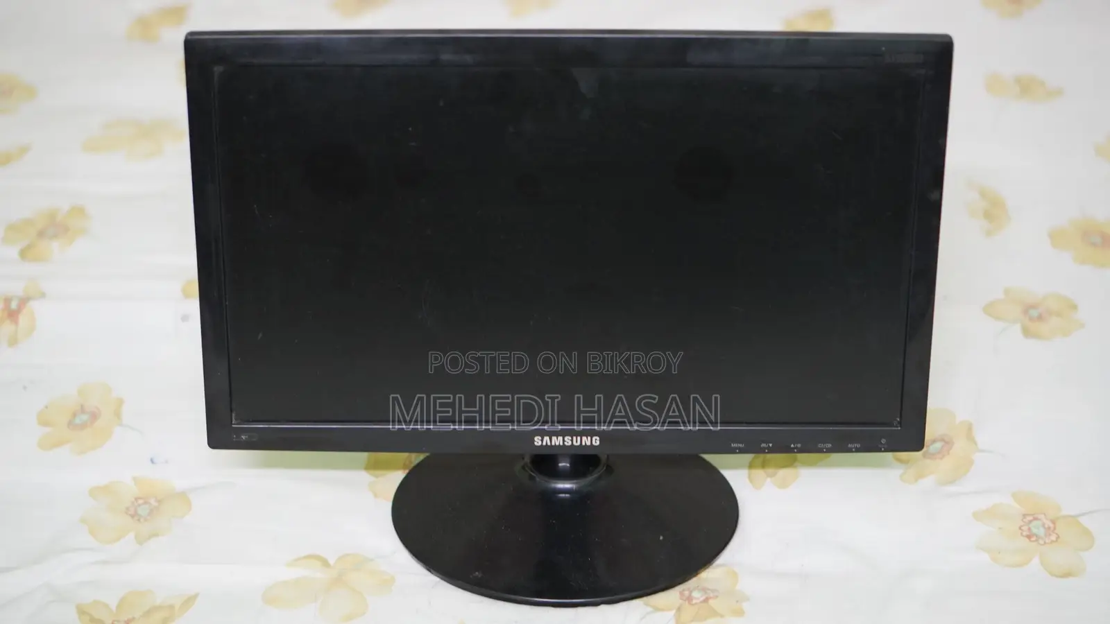 19 Inch Monitor