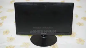 19 Inch Monitor