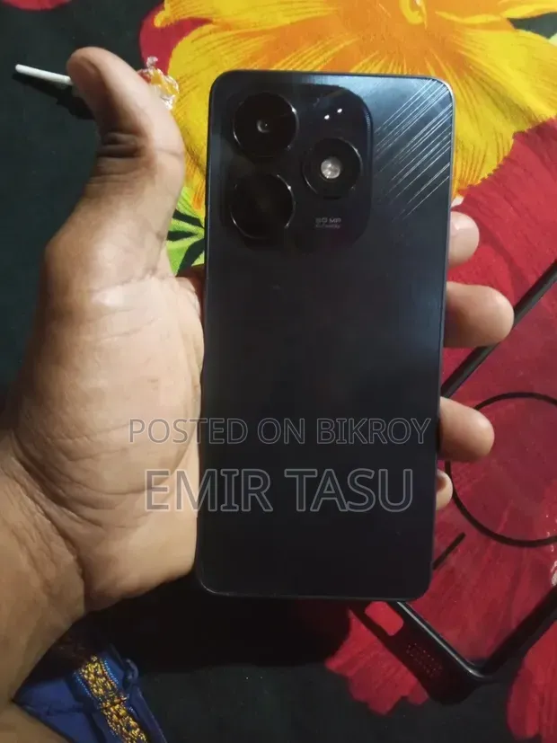 টেকনো স্পার্ক ২০সি ১২৮ জিবি কালো