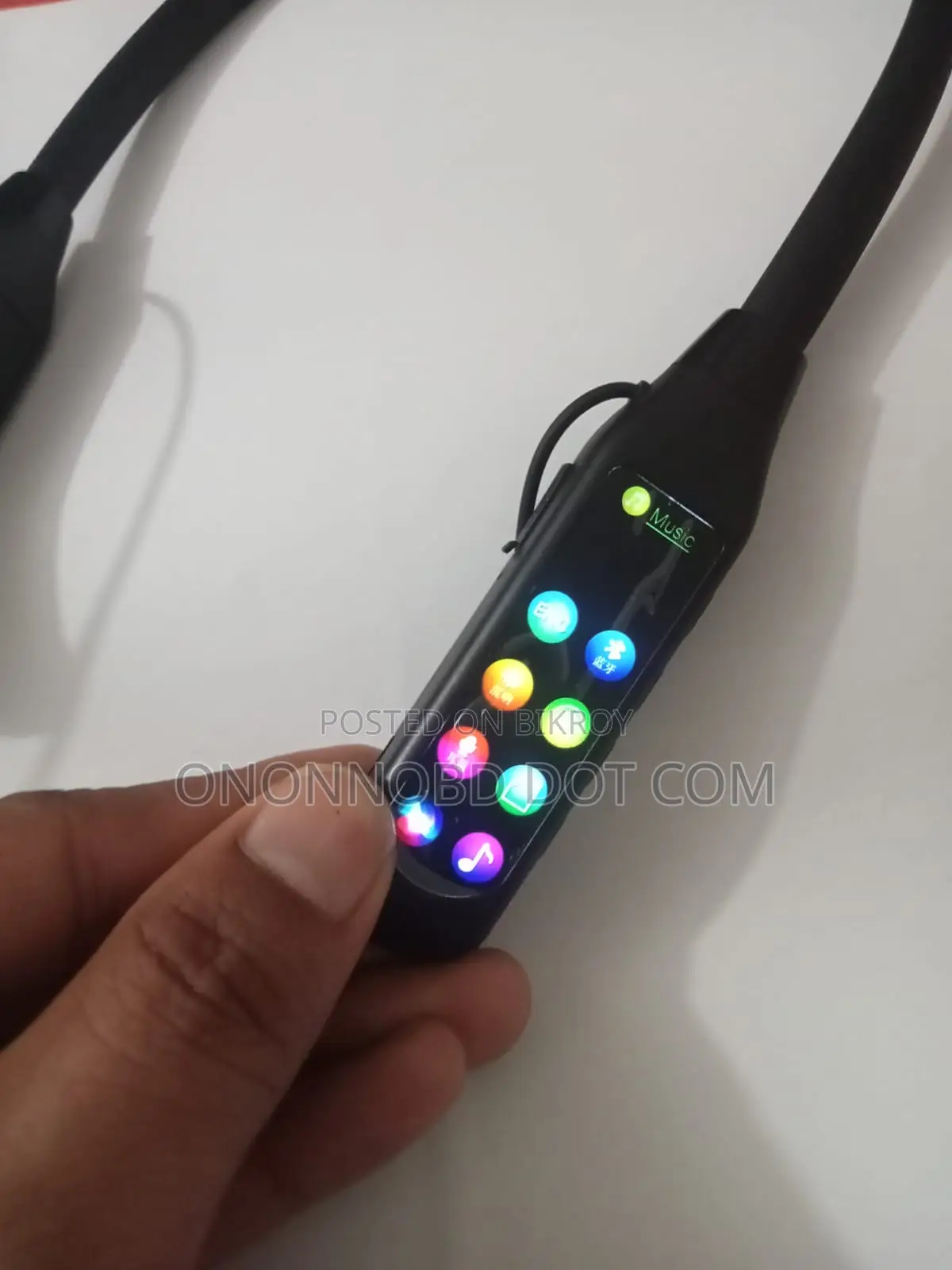 আরওএক্স-০২ ওয়্যারলেস ব্লুটুথ নেকব্যান্ড