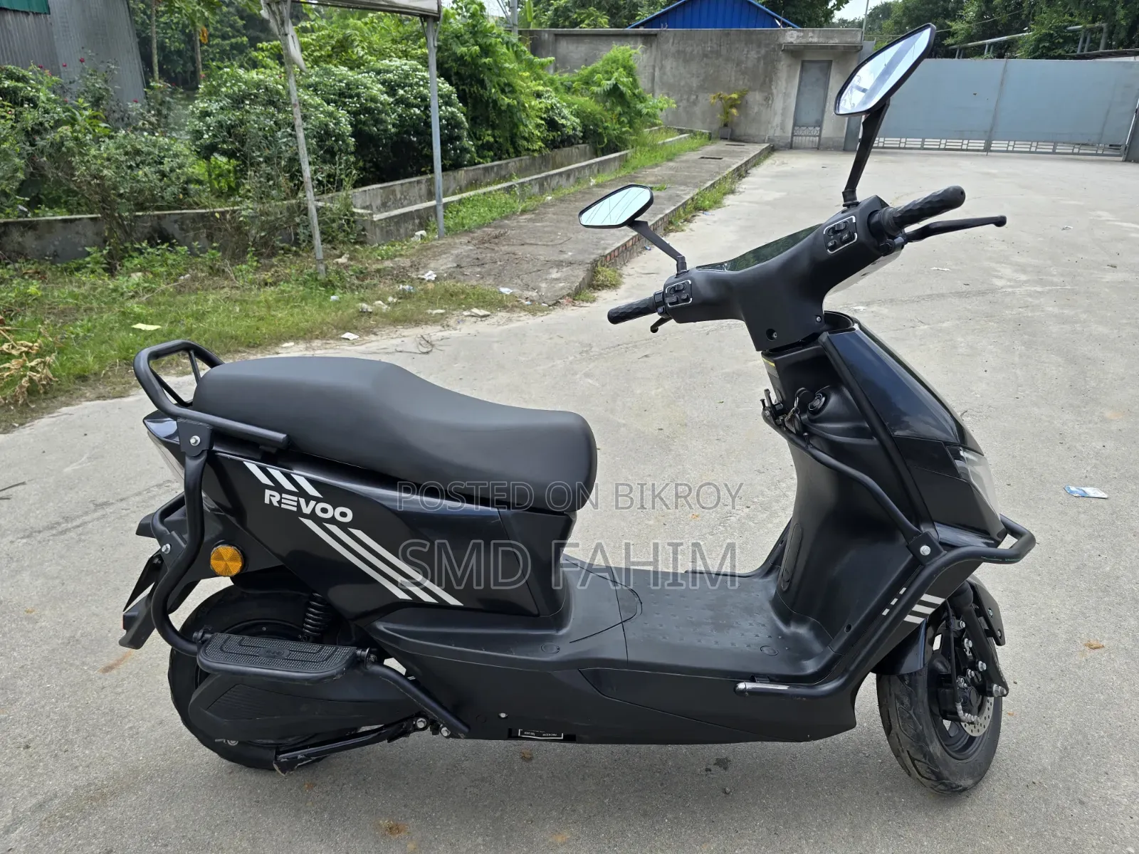 Revoo C32-Y 2025 Black