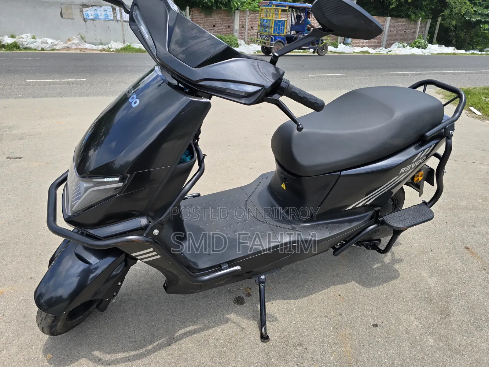 Revoo C32-Y 2025 Black