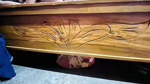 রেন্ডি কড়ই কাঠের খাট ৬/৭