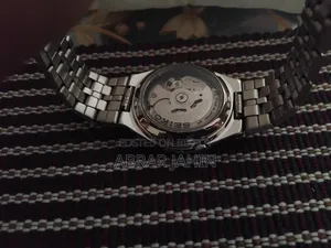 Seiko 5 SNK307K1 Automatic 21 Jewels.