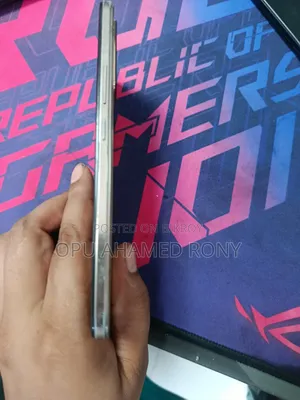 Vivo V23 128 GB