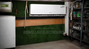 গ্রী ১.৫ টন নন ইনভার্টার এসি ১৮০০০ বিটিইউ