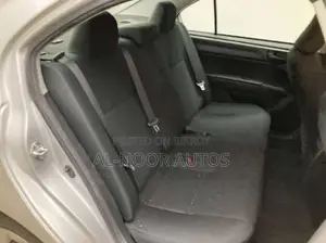টয়োটা এক্সিও ২০২১ সিলভার