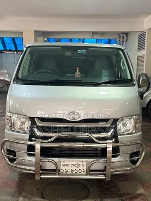 Toyota HiAce 2014 Silver