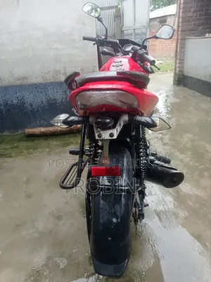 Bajaj Pulsar 135 LS 2011 Red