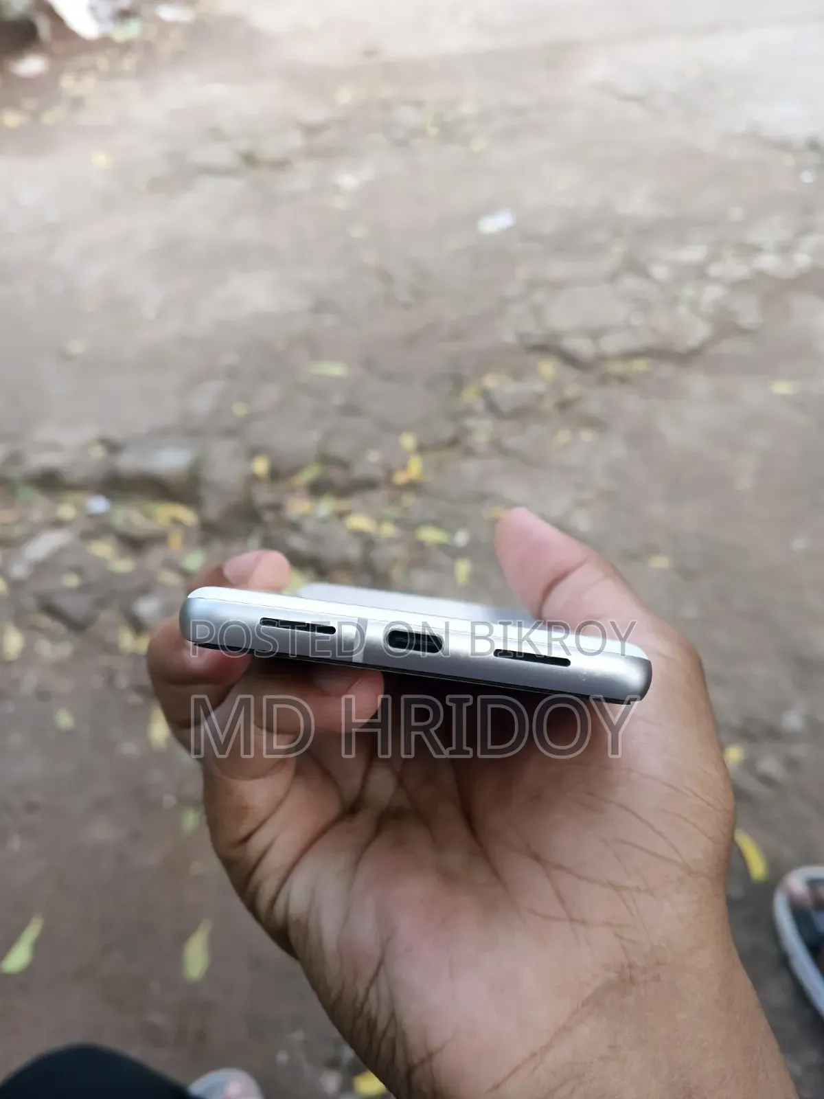 নতুন গুগল পিক্সেল ৭ ১২৮ জিবি হোয়াইট