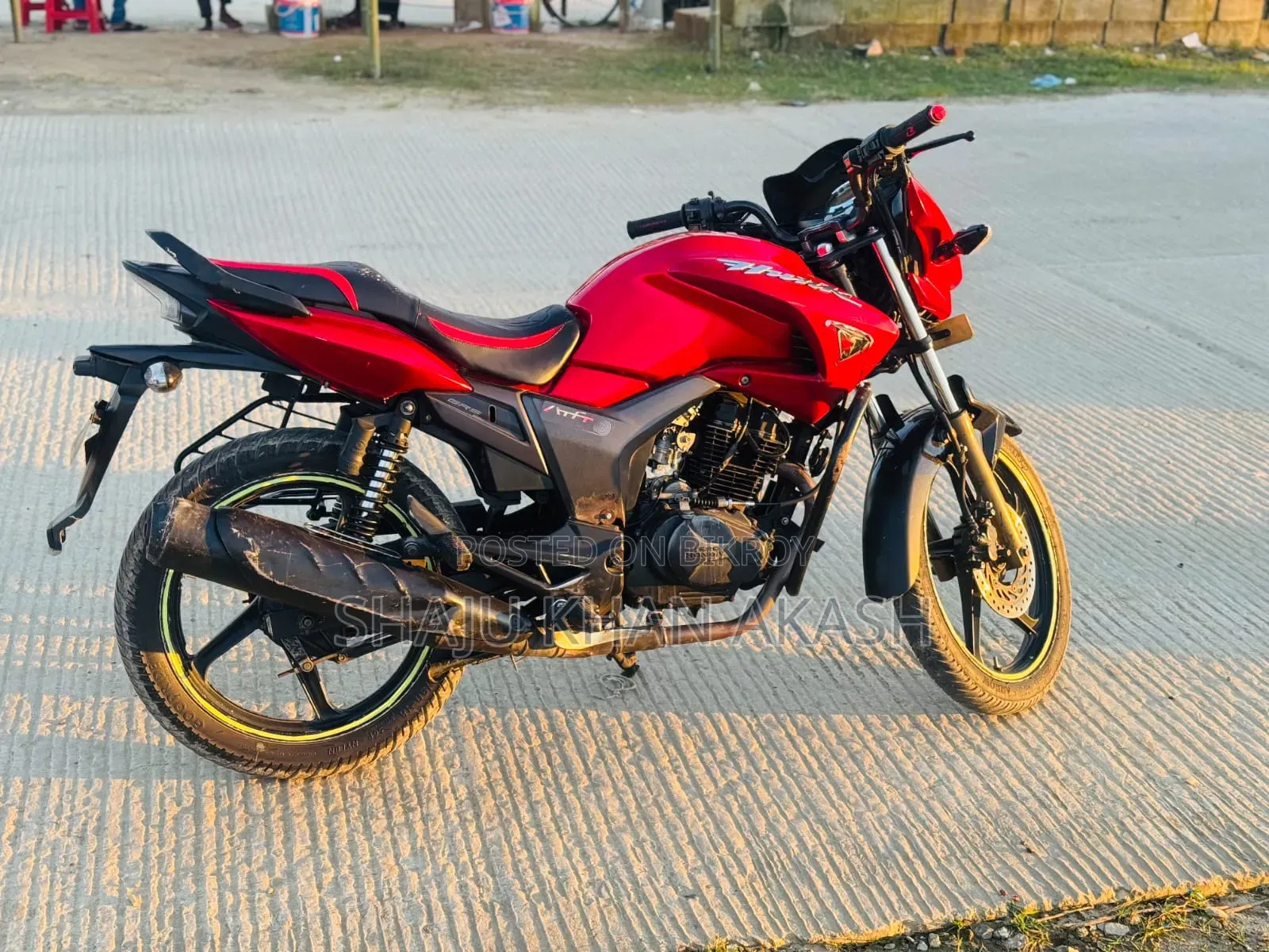 Hero Hunk 2010 Red