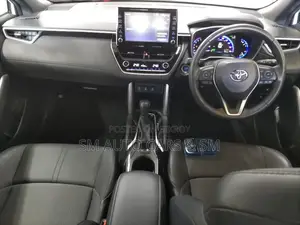 টয়োটা করোলা ক্রস ২০২৩ পার্ল