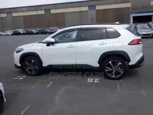 Toyota Corolla Cross 2023 Pearl