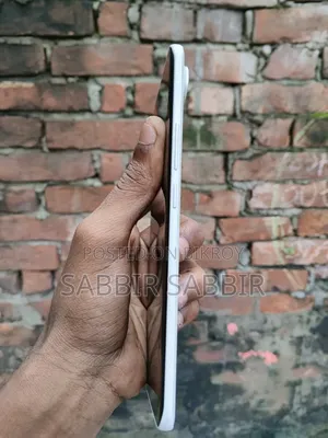 টেকনো পোভা স্লিম ৫জি ২৫৬ জিবি সাদা
