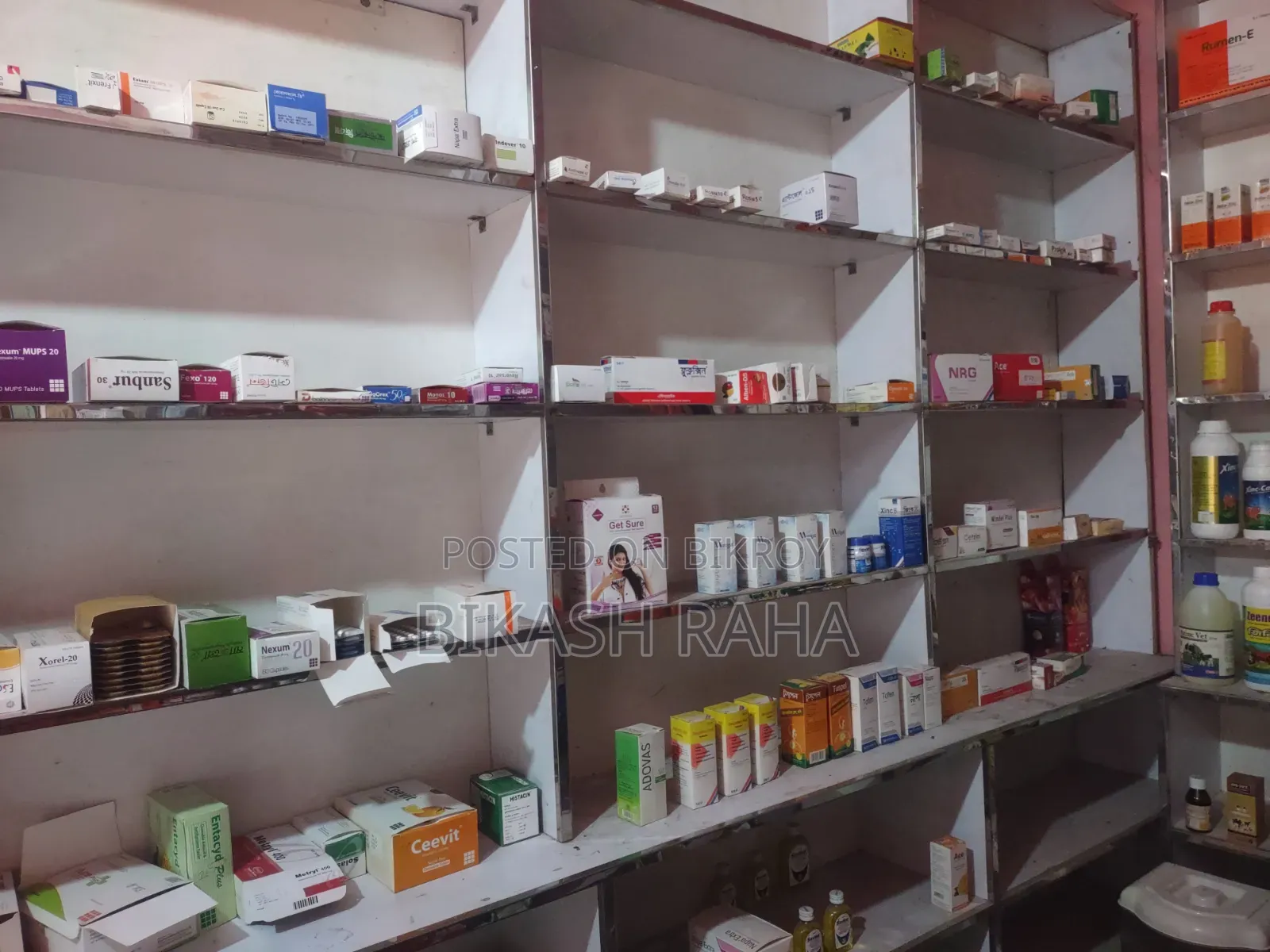 Pharmacy shop rack