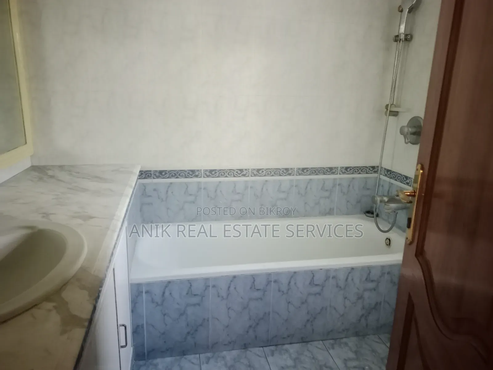 3000 Square Feet Office Space Rent for Gulshan 2