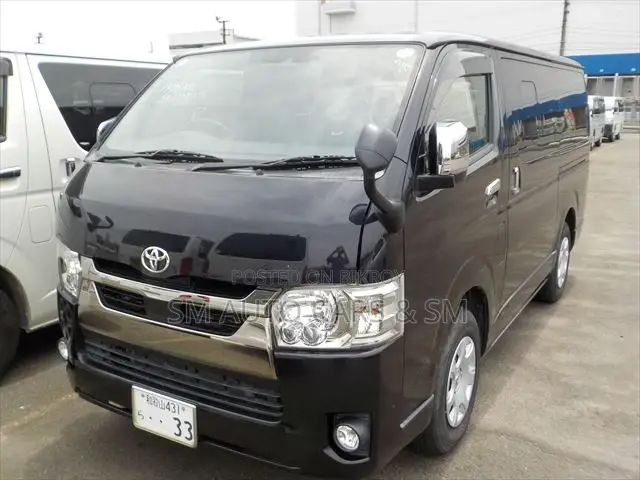 Toyota HiAce 2021 Black