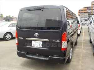 Toyota HiAce 2021 Black
