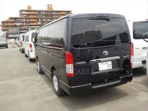Toyota HiAce 2021 Black