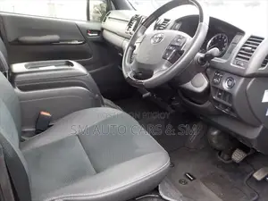 Toyota HiAce 2021 Black