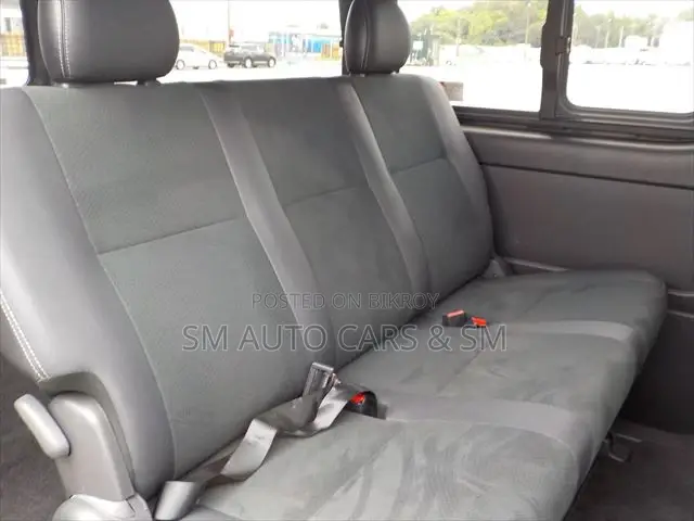 Toyota HiAce 2021 Black